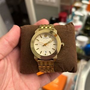 Tory Burch Whitney Classic Gold Tone Steel Date Quartz Watch model TRB8002